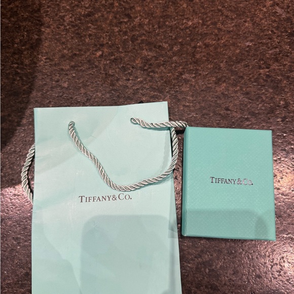 Tiffany&Co Heart Earrings - Picture 2 of 2